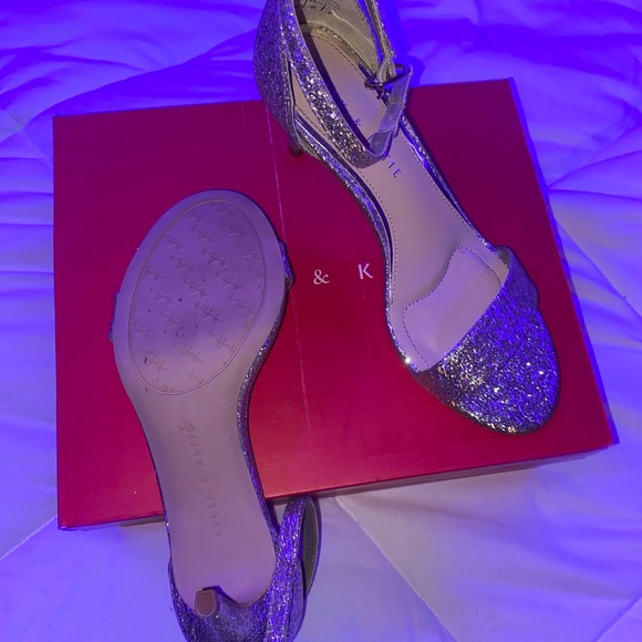 Kelly and Katie Gold Kristine Heel - Picture 3 of 4